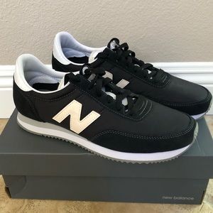 NIB New Balance 720 Women’s Casual Sneakers